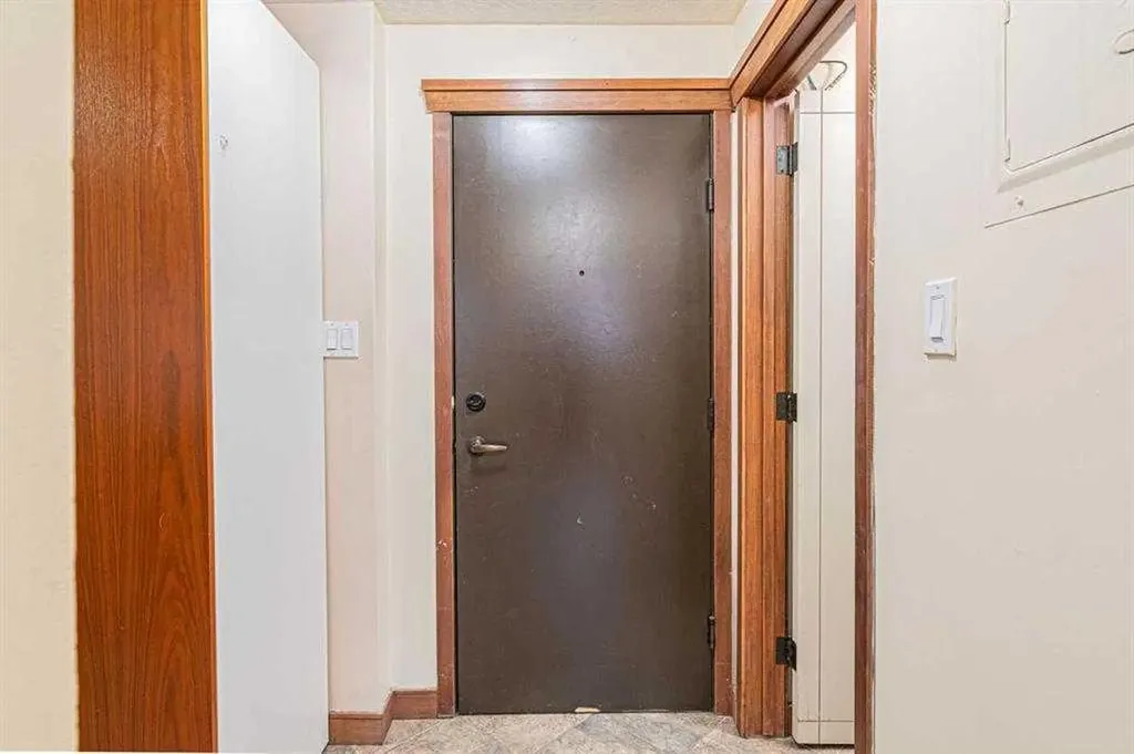 920 68 Avenue SW Calgary AB T2V0N6
