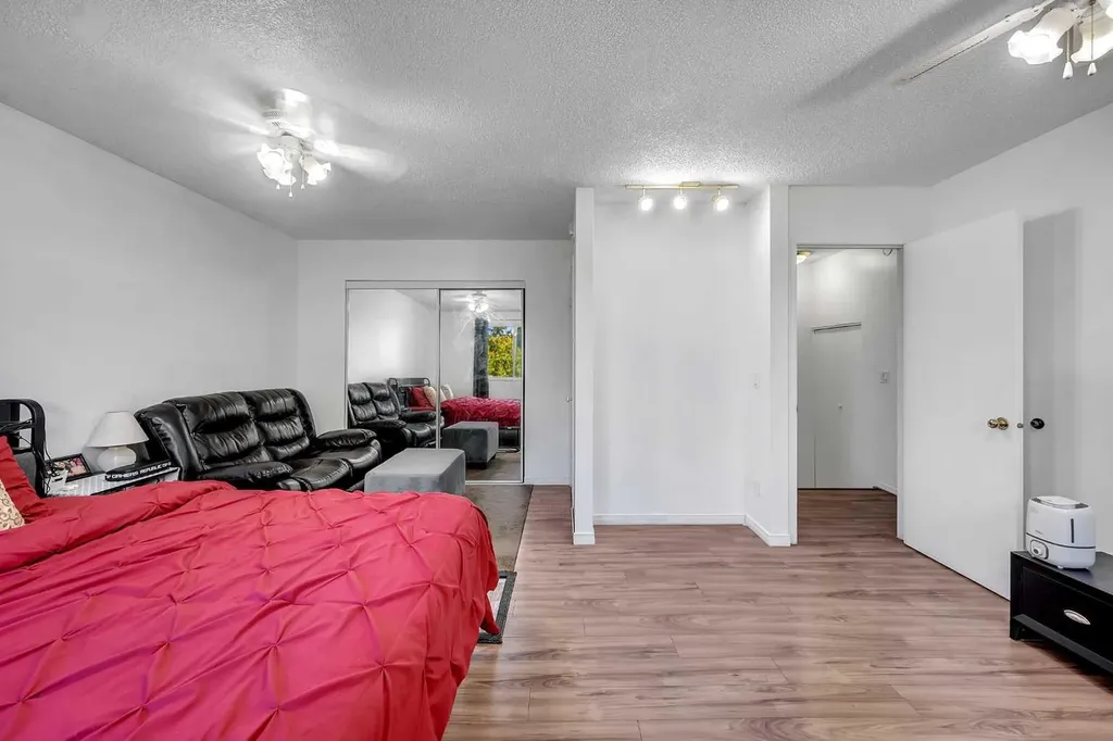 175 Manora Place NE Calgary AB T2A 5P7