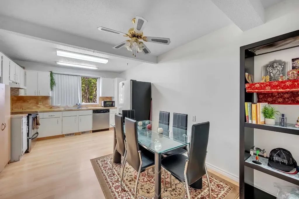 175 Manora Place NE Calgary AB T2A 5P7