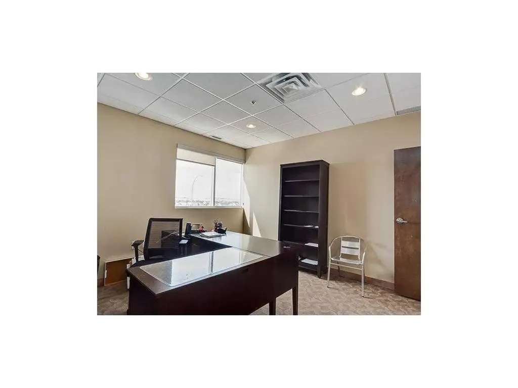 52 Gateway Drive NE Airdrie AB T4B 0J6