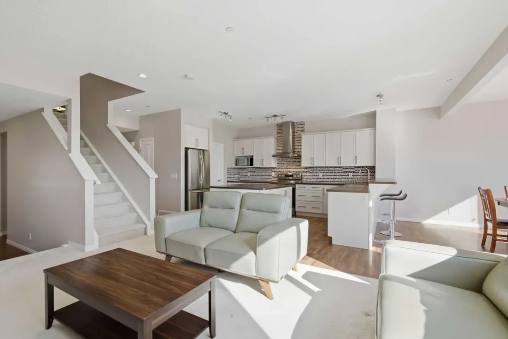 1456 Livingston Way NE Calgary AB T3P 0Z4