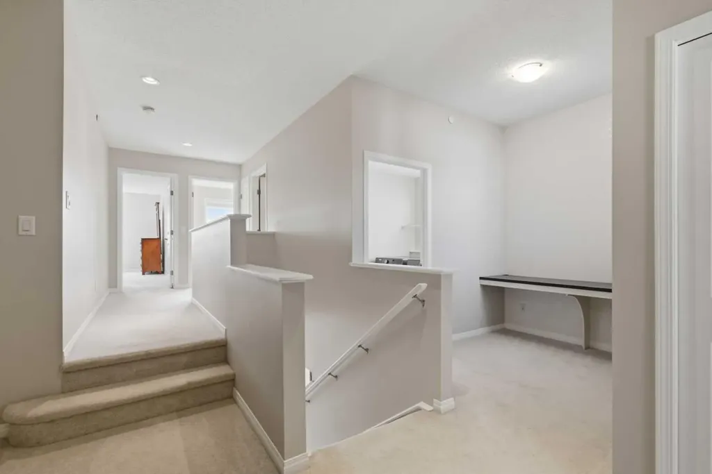 1456 Livingston Way NE Calgary AB T3P 0Z4