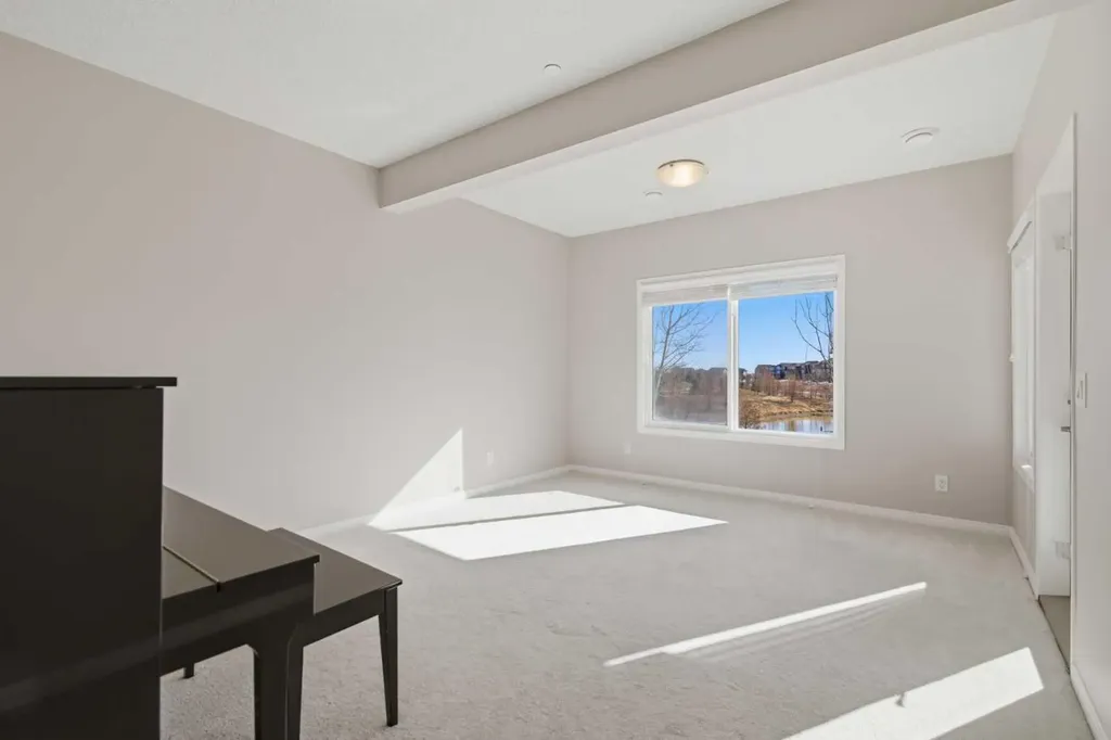 1456 Livingston Way NE Calgary AB T3P 0Z4