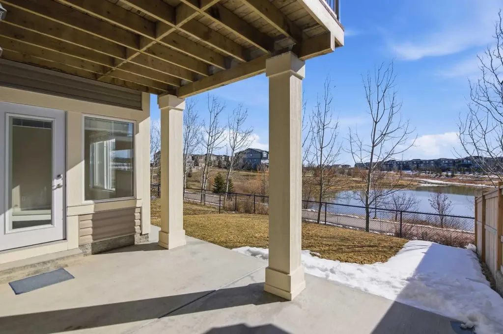 1456 Livingston Way NE Calgary AB T3P 0Z4