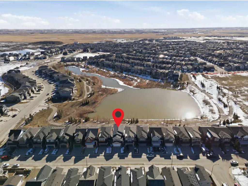 1456 Livingston Way NE Calgary AB T3P 0Z4