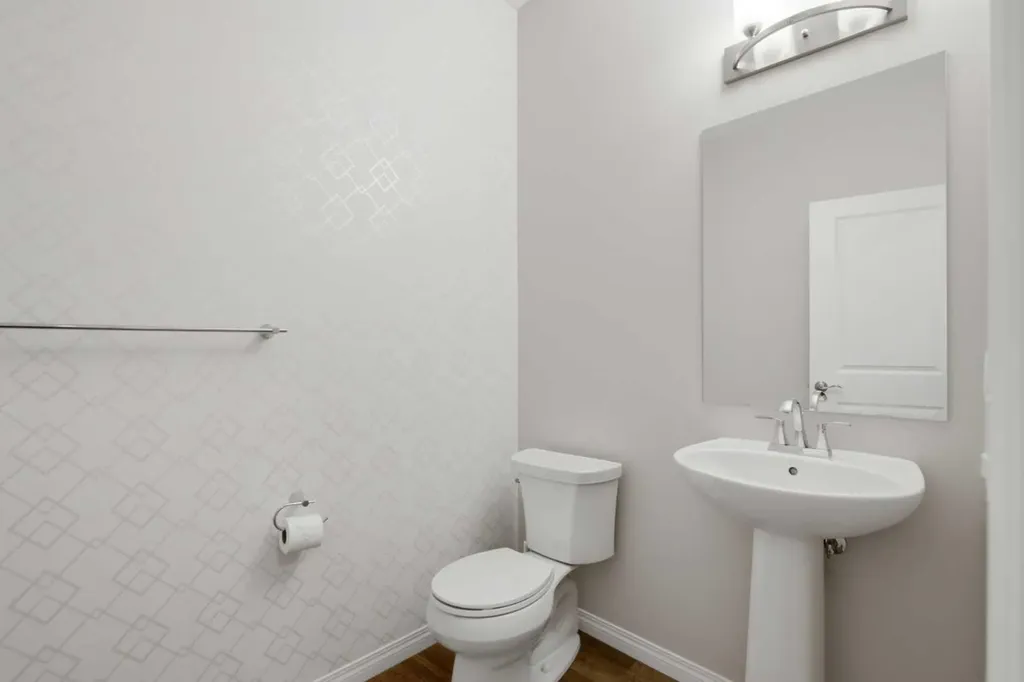 1456 Livingston Way NE Calgary AB T3P 0Z4