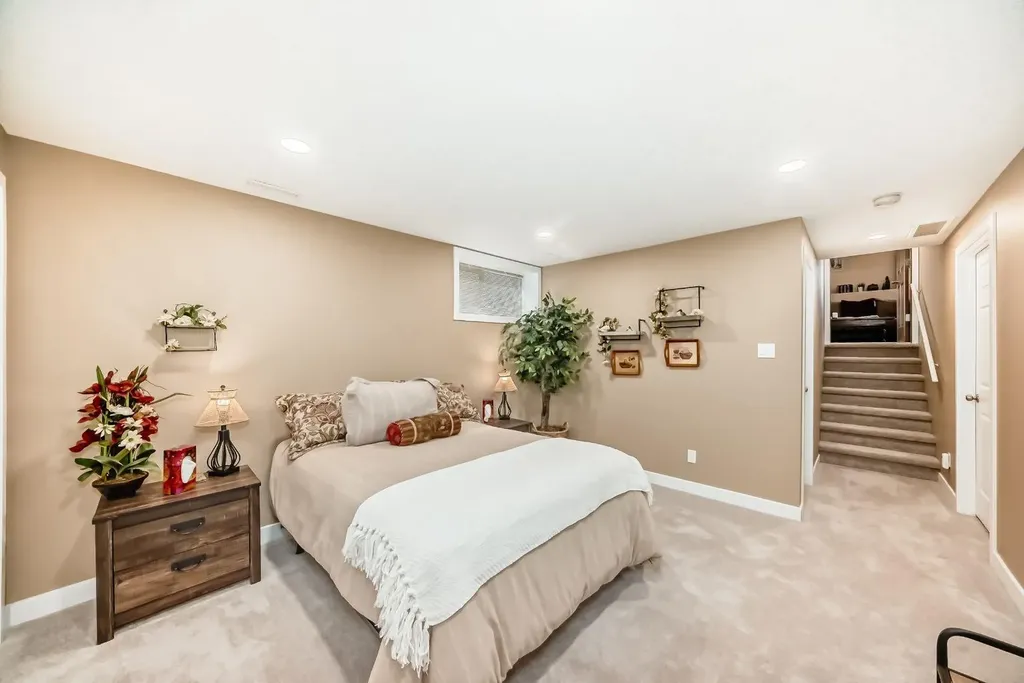 493 Squamish Lane W Lethbridge AB T1K 7W7