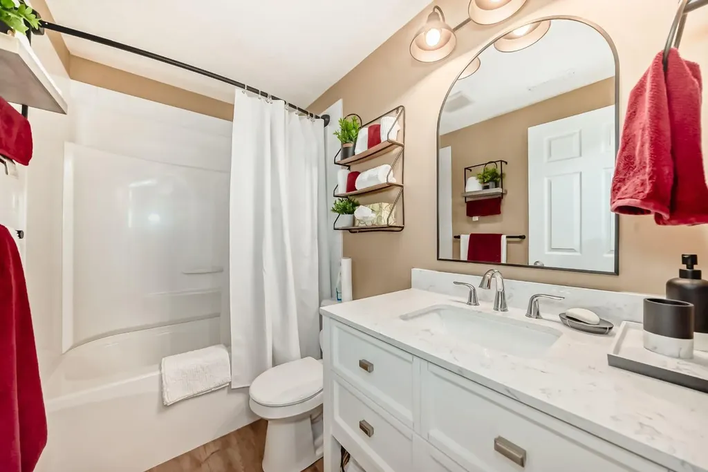 493 Squamish Lane W Lethbridge AB T1K 7W7