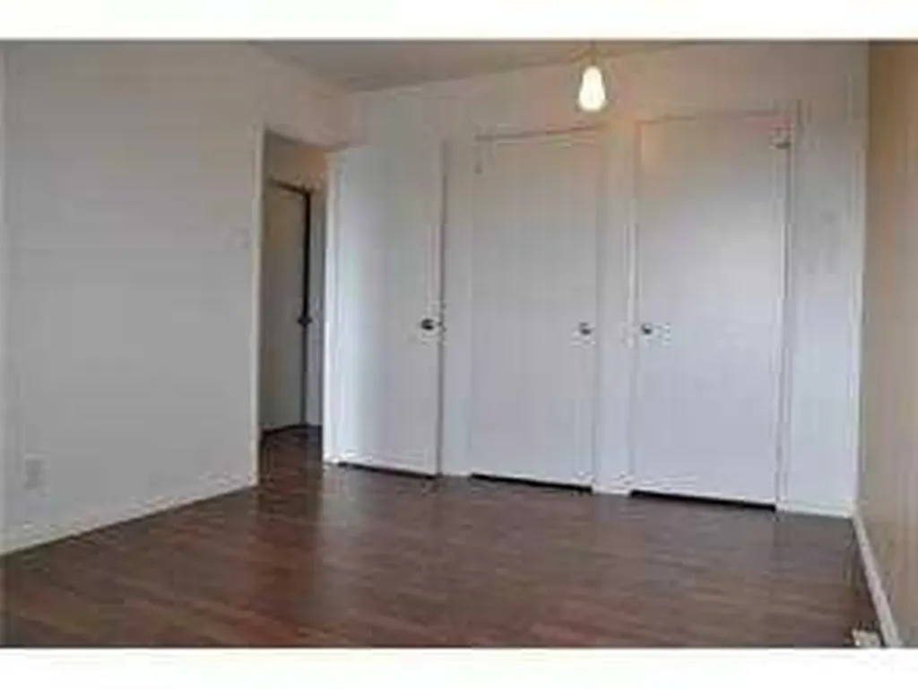6147 Buckthorn Road NW Calgary AB T2K2Z2