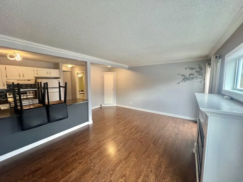 123 Country Hills Villas NW Calgary AB T3K 4S8