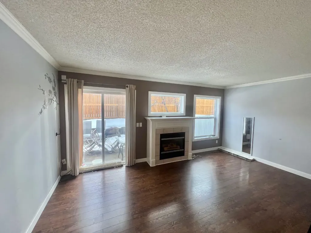 123 Country Hills Villas NW Calgary AB T3K 4S8