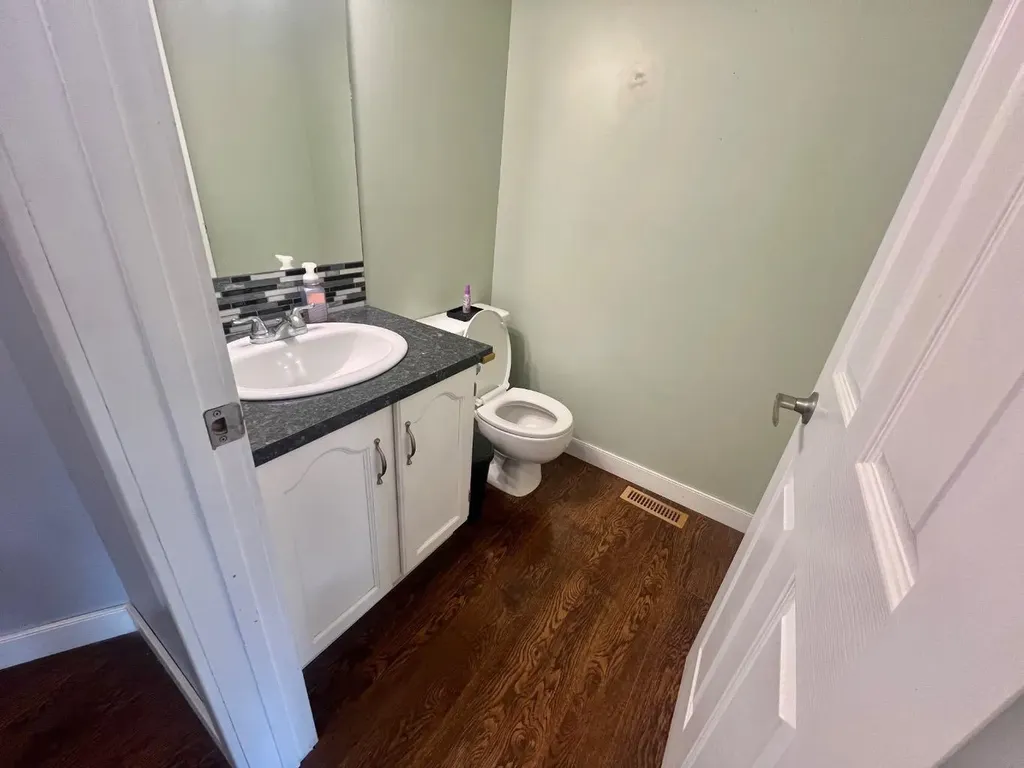 123 Country Hills Villas NW Calgary AB T3K 4S8