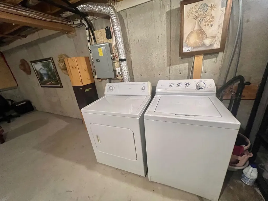 123 Country Hills Villas NW Calgary AB T3K 4S8