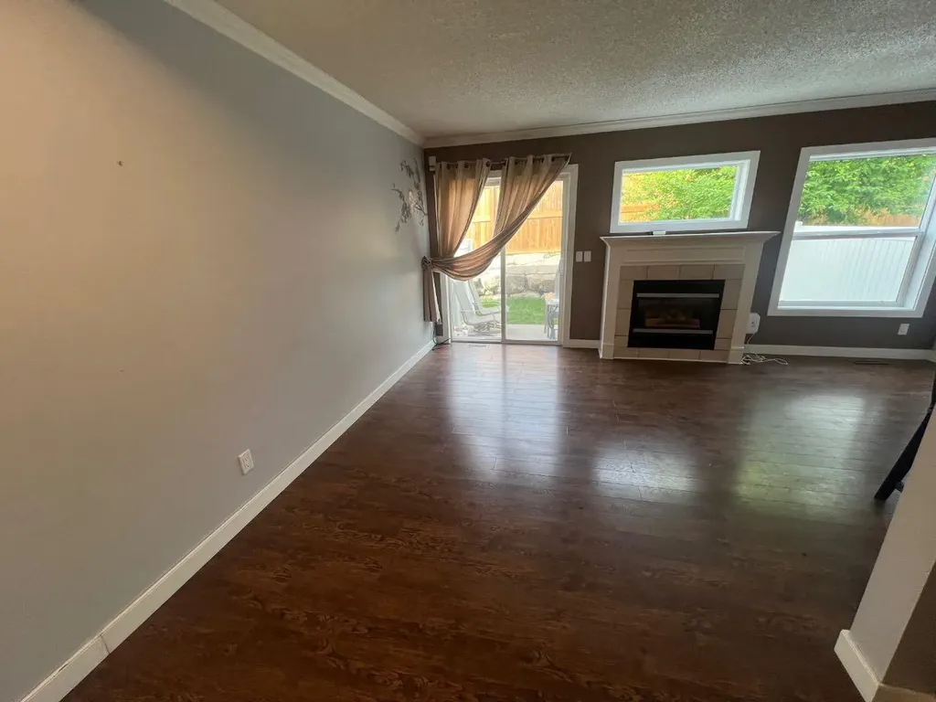 123 Country Hills Villas NW Calgary AB T3K 4S8