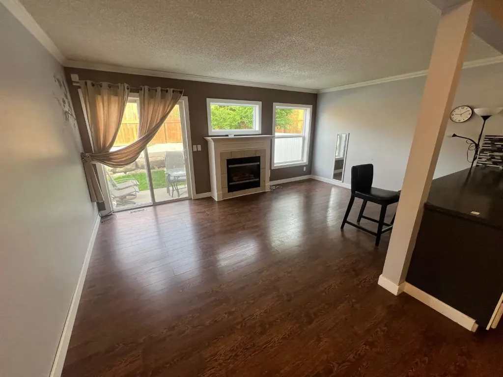 123 Country Hills Villas NW Calgary AB T3K 4S8
