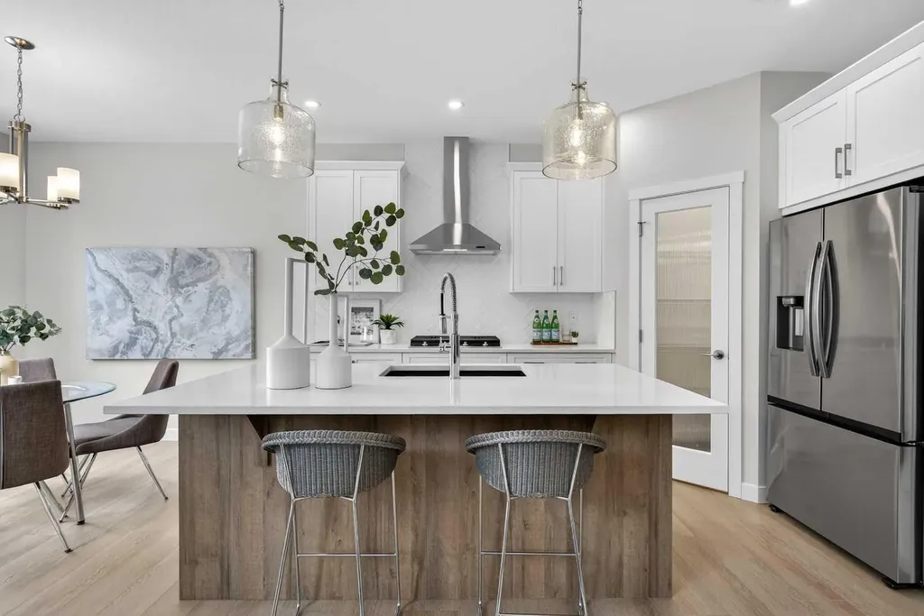 67 Versant Way SW Calgary AB T3M 4A4