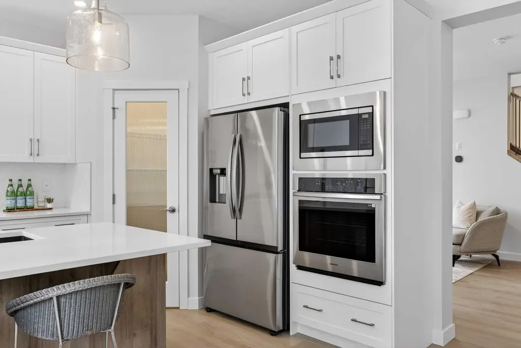67 Versant Way SW Calgary AB T3M 4A4