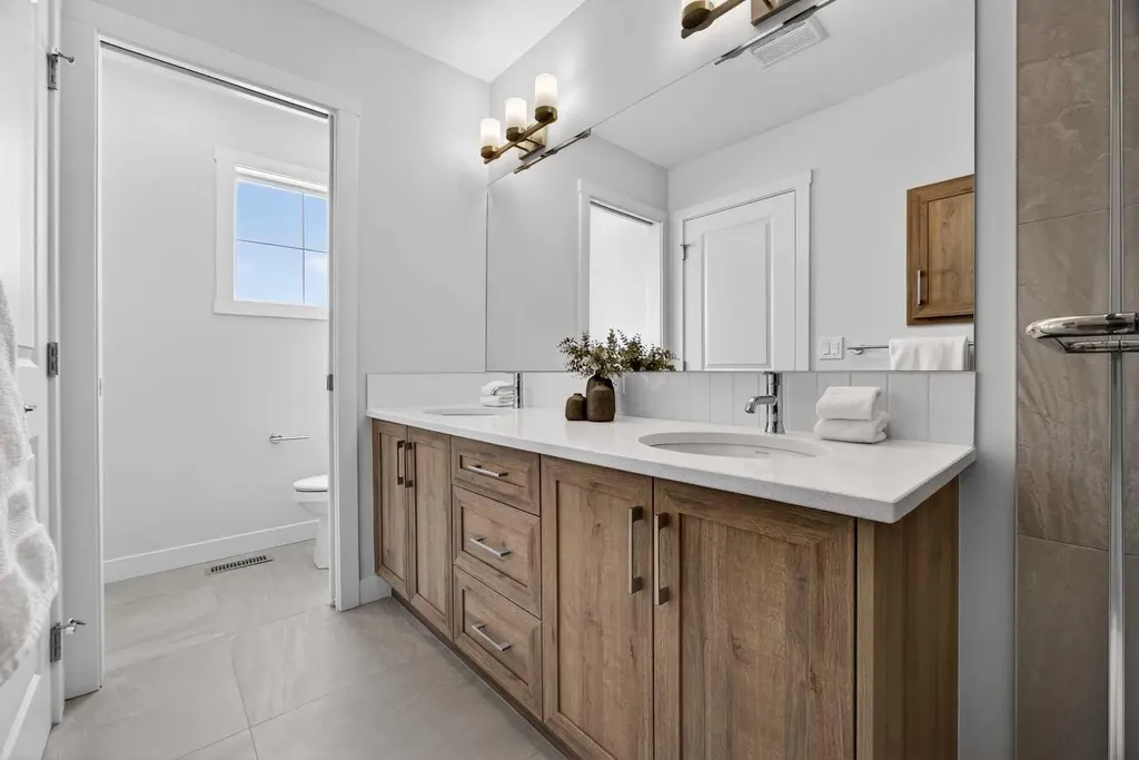 67 Versant Way SW Calgary AB T3M 4A4