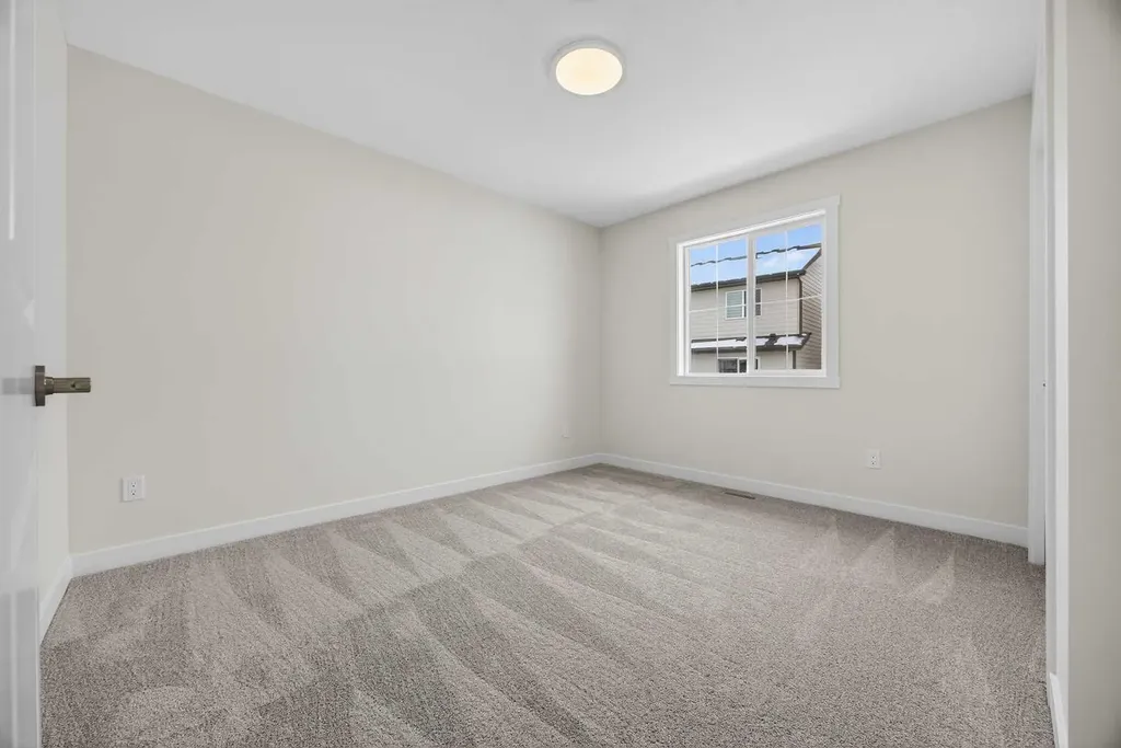67 Versant Way SW Calgary AB T3M 4A4