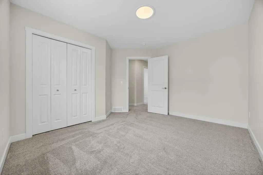 67 Versant Way SW Calgary AB T3M 4A4