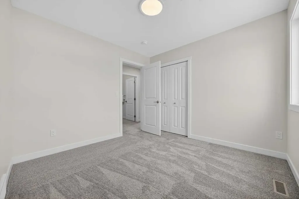 67 Versant Way SW Calgary AB T3M 4A4