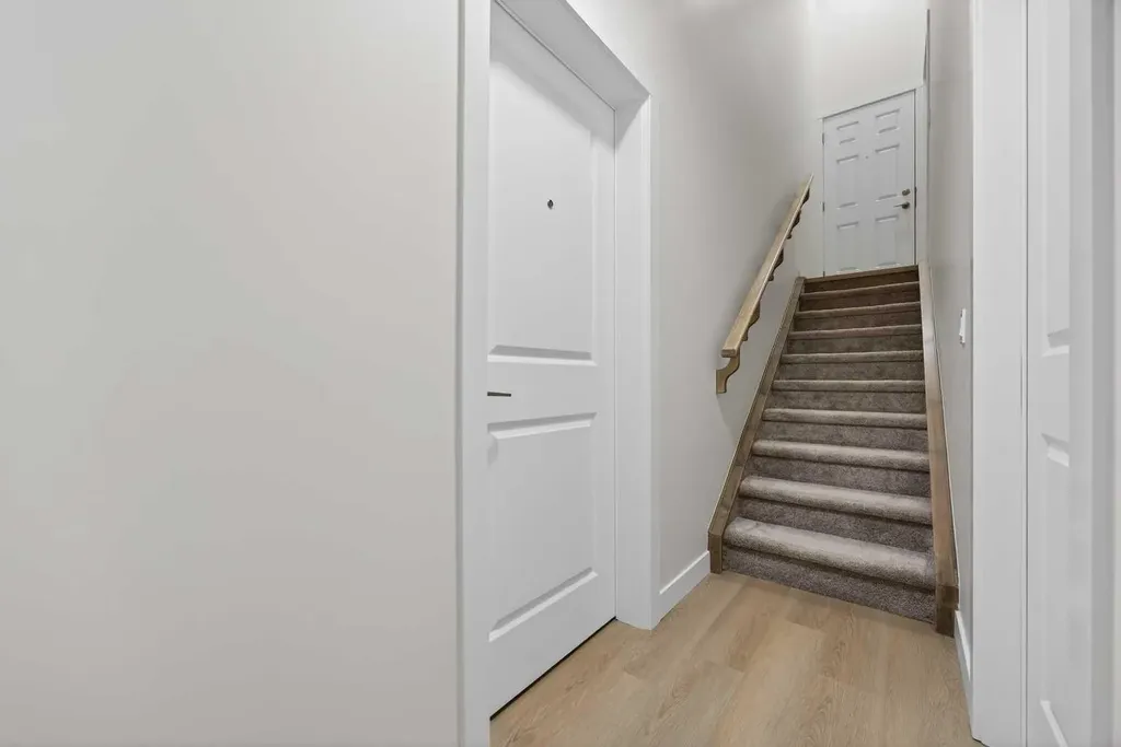 67 Versant Way SW Calgary AB T3M 4A4