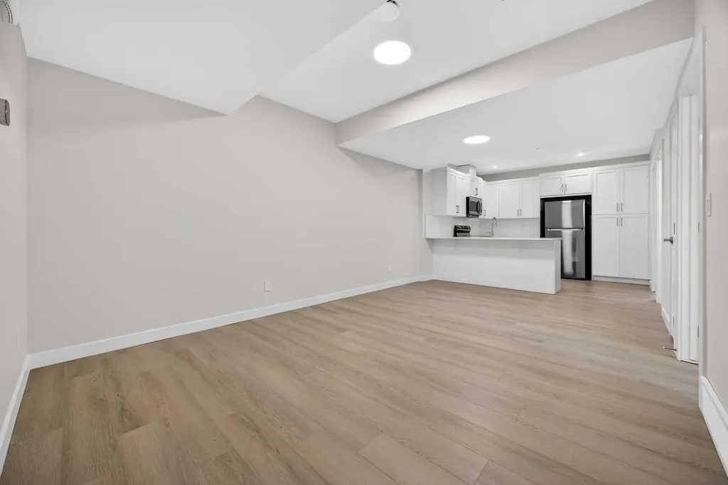 67 Versant Way SW Calgary AB T3M 4A4