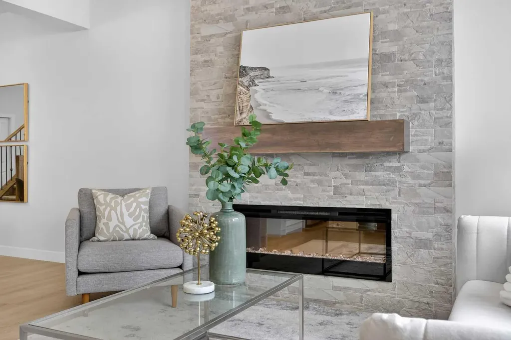 67 Versant Way SW Calgary AB T3M 4A4
