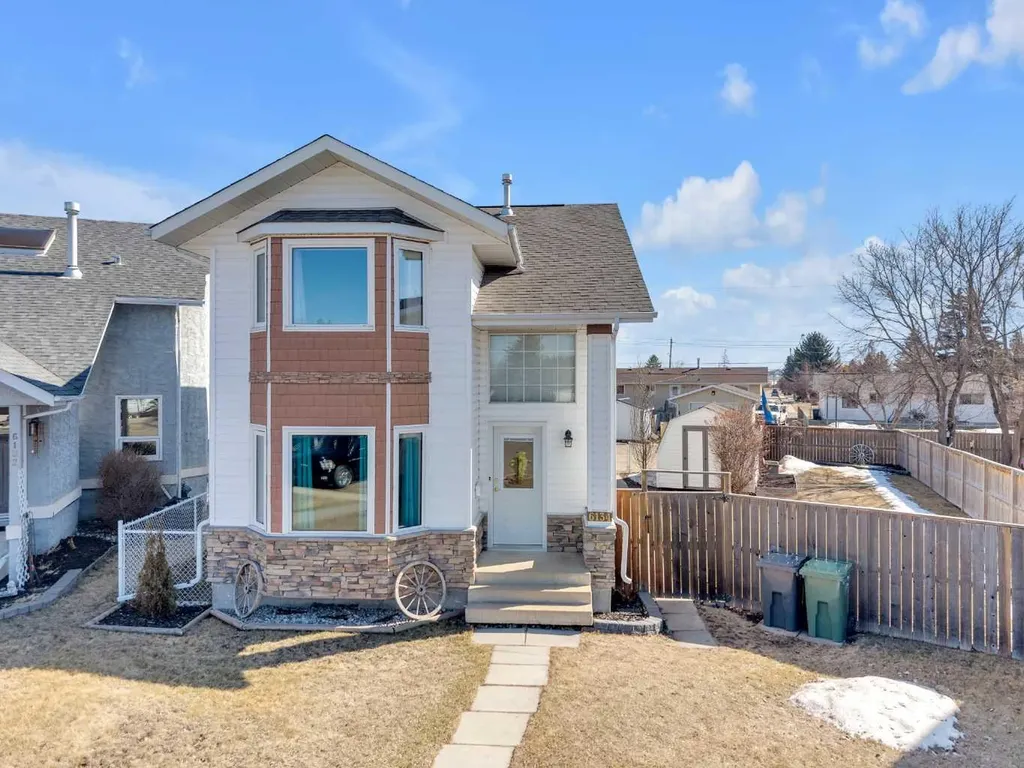 6134 52 Street Close Ponoka AB T4J 1E8