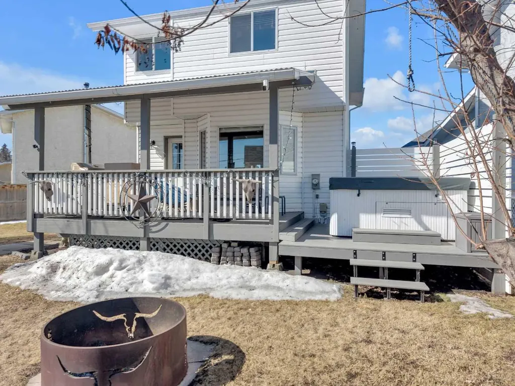6134 52 Street Close Ponoka AB T4J 1E8