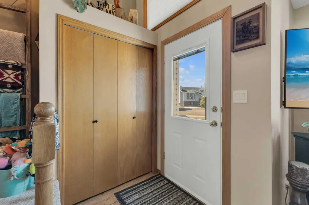 6134 52 Street Close Ponoka AB T4J 1E8
