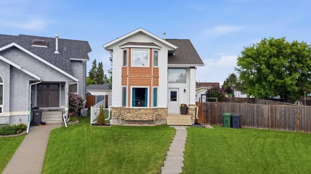 6134 52 Street Close Ponoka AB T4J 1E8