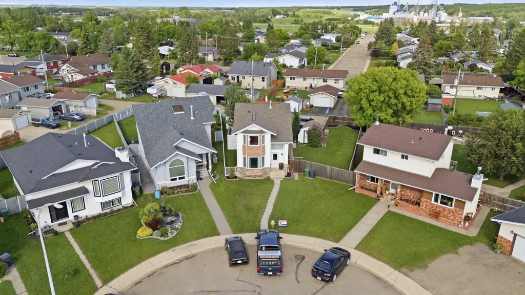 6134 52 Street Close Ponoka AB T4J 1E8