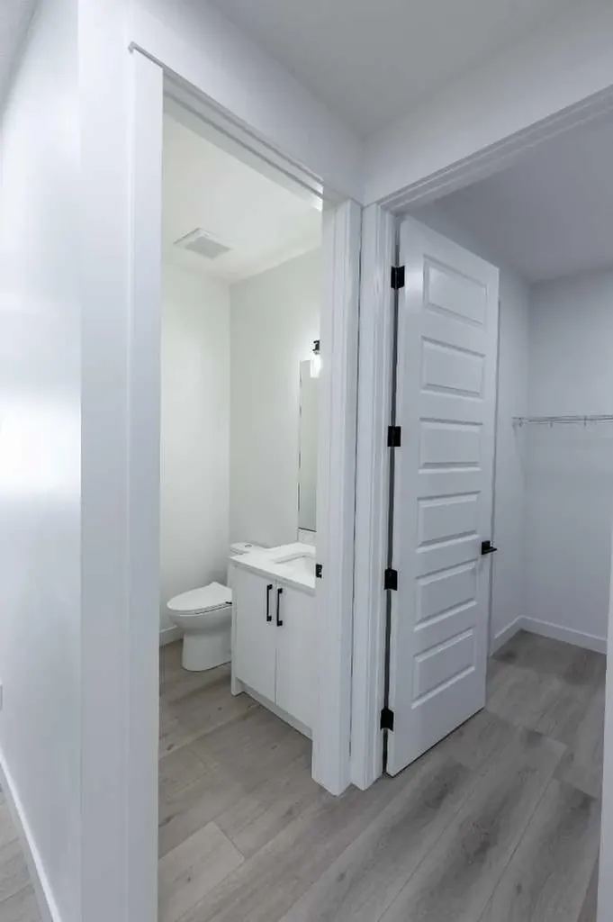 178 Lakewood Crescent Strathmore AB T0J 1Y0