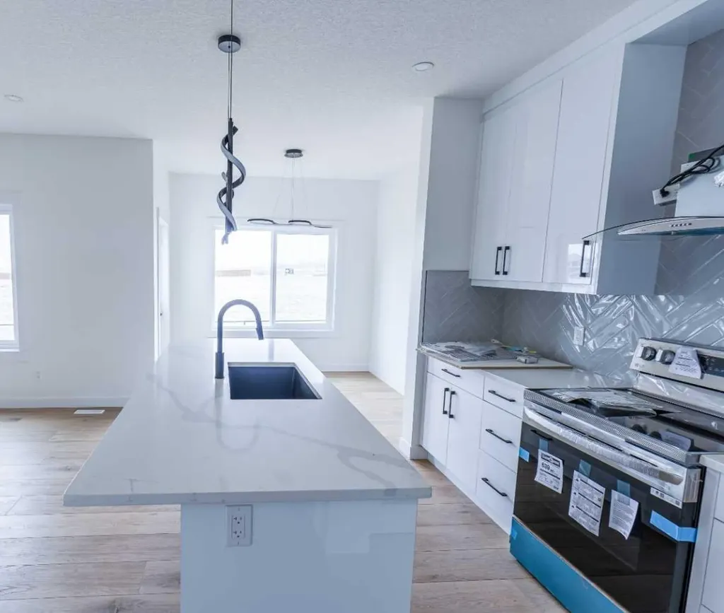 178 Lakewood Crescent Strathmore AB T0J 1Y0