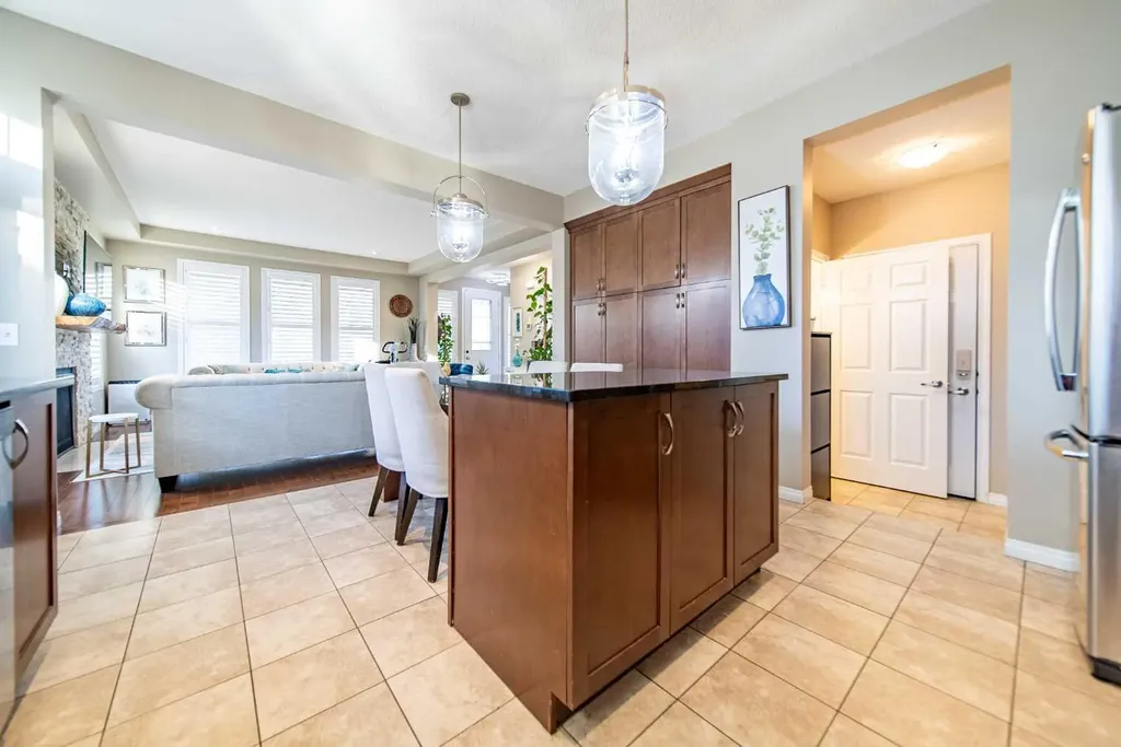 503 Windbrook Heights SW Airdrie AB T4B3X2