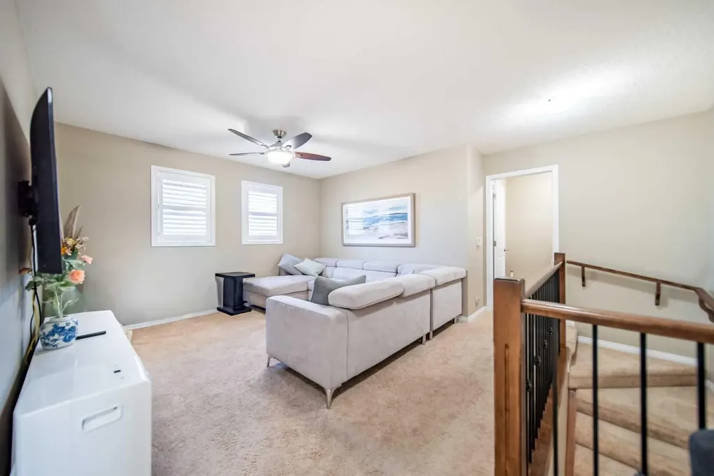 503 Windbrook Heights SW Airdrie AB T4B3X2