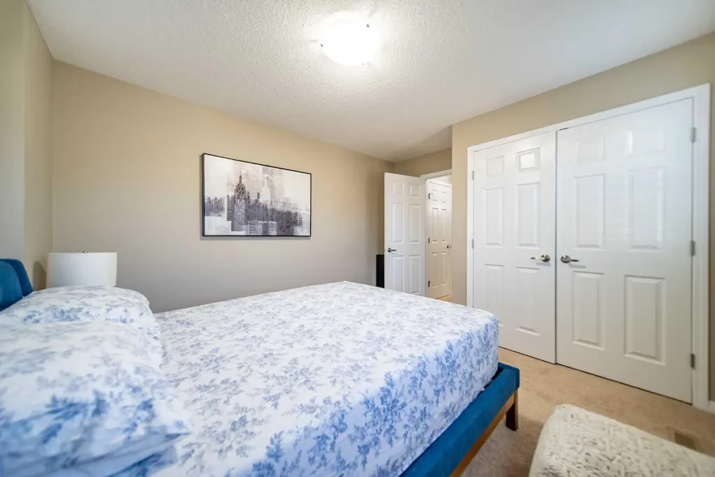 503 Windbrook Heights SW Airdrie AB T4B3X2