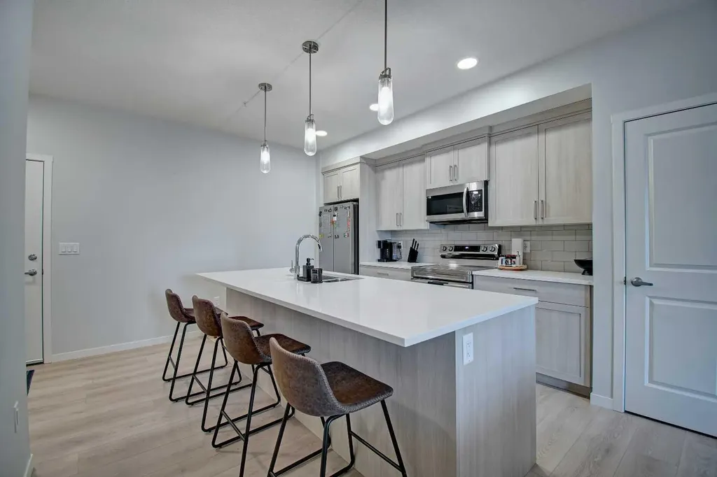 20295 Seton Way SE Calgary AB T3M 3Y9