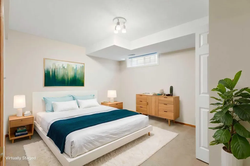 205 Scotia Point NW Calgary AB T3L 2B1