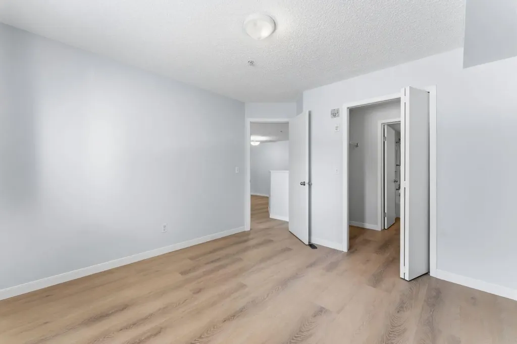 4975 130 Avenue SE Calgary AB T2Z 4P2