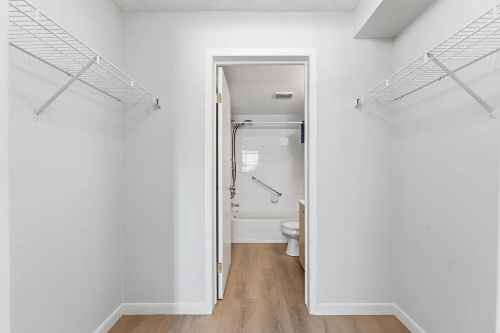 4975 130 Avenue SE Calgary AB T2Z 4P2