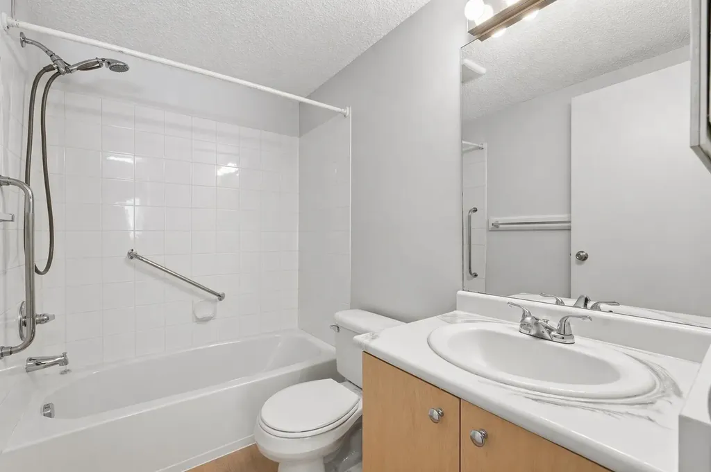 4975 130 Avenue SE Calgary AB T2Z 4P2