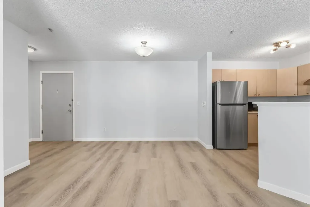 4975 130 Avenue SE Calgary AB T2Z 4P2