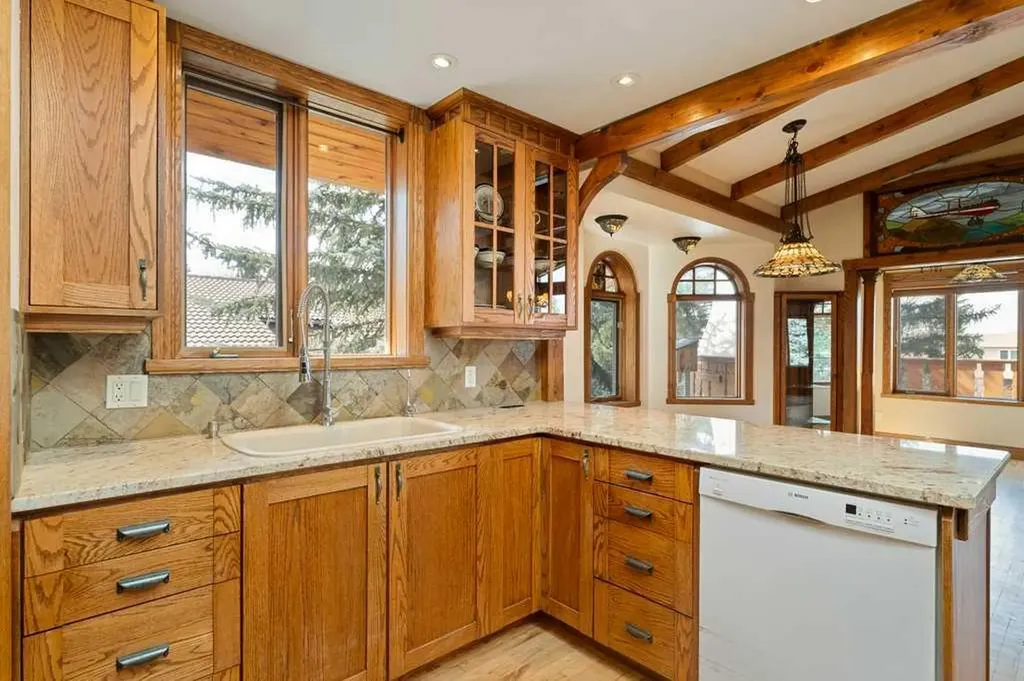 764 East Chestermere Drive Chestermere AB T1X 1A6