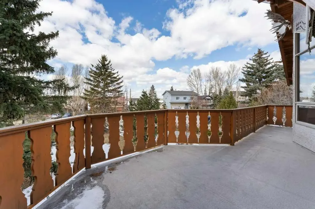 764 East Chestermere Drive Chestermere AB T1X 1A6