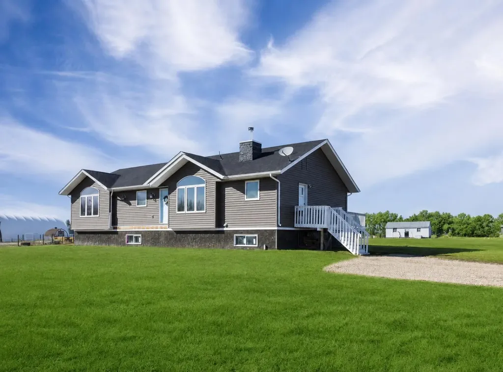 64060 Twp Road 442 Rural Wainwright No. 61 M.d. Of AB T9W 1W1