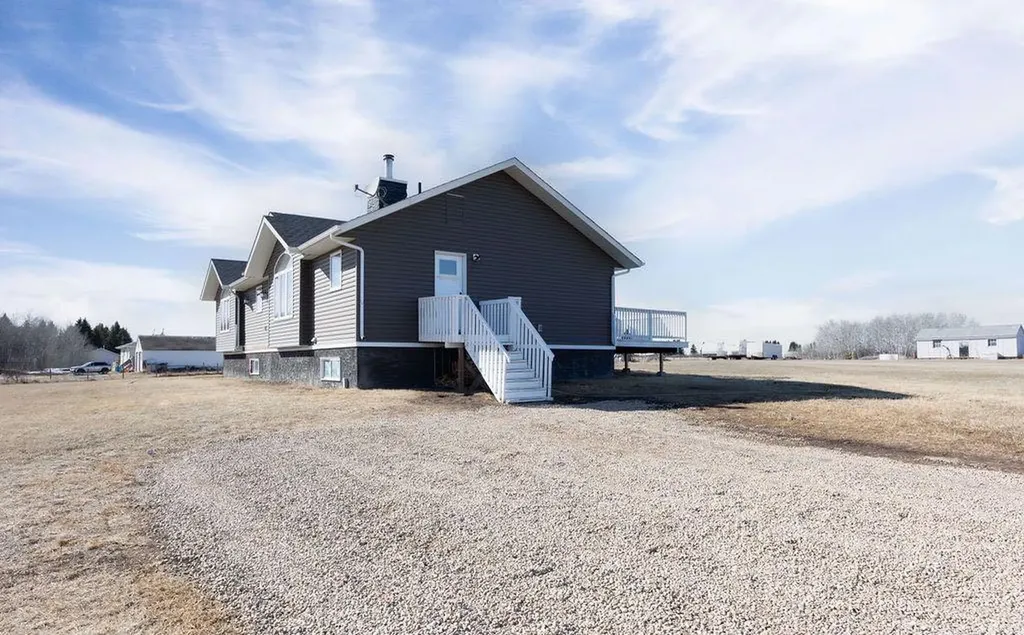 64060 Twp Road 442 Rural Wainwright No. 61 M.d. Of AB T9W 1W1