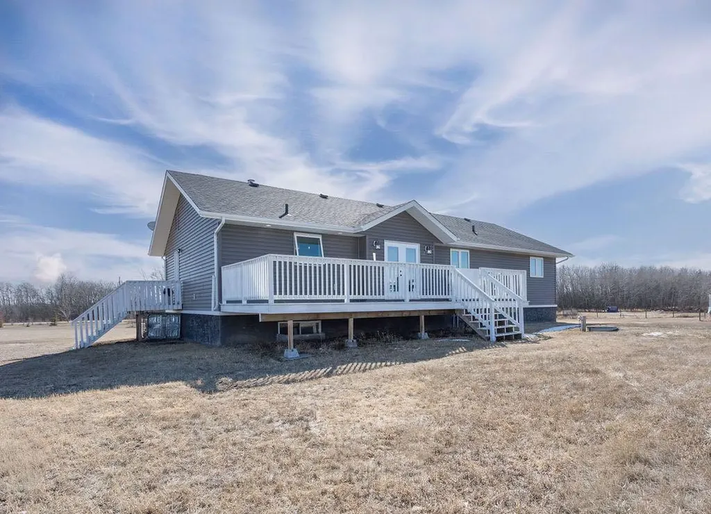 64060 Twp Road 442 Rural Wainwright No. 61 M.d. Of AB T9W 1W1