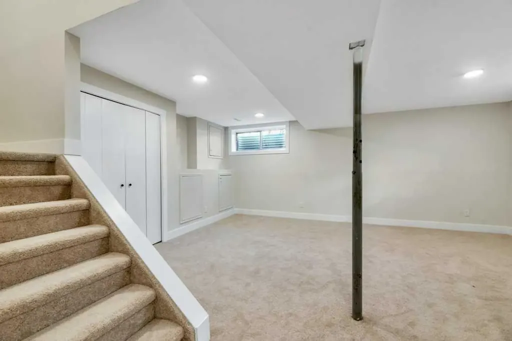 75 Templemont Way NE Calgary AB T1Y 5K8